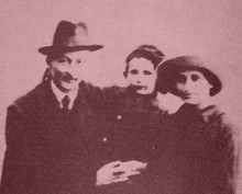 Zofia Dzierżyńska z mężem Feliksem i synem.