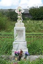 Pomnik pomordowanych Polaków w Palikrowach